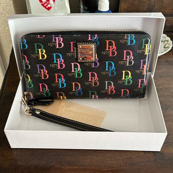 Dooney & Bourke Handbags - Dooney & Bourke